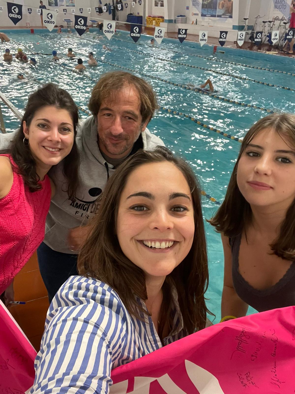 Una tampon box alla piscina di via del Romito